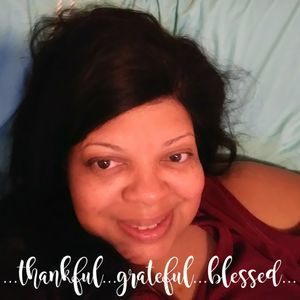 Meet your Posher, Rowena